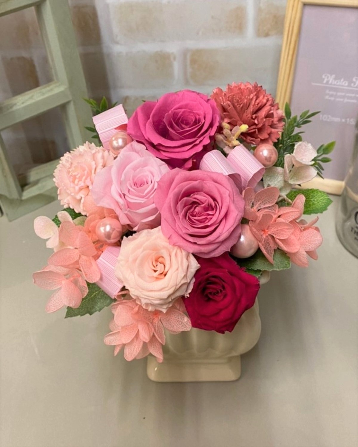ゴールドピンク系プリザーブドフラワー – 横浜の花屋Florist NaOは無料